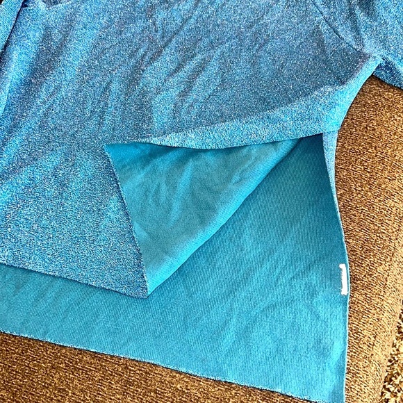 J. Crew Blue Shimmer Sparkle
Side Slit Crew Neck Pullover
Sweater Sz XS … - Picture 4 of 14